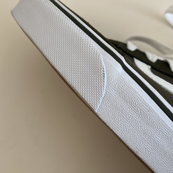 Vans Sneakers - Picture 6 of 6